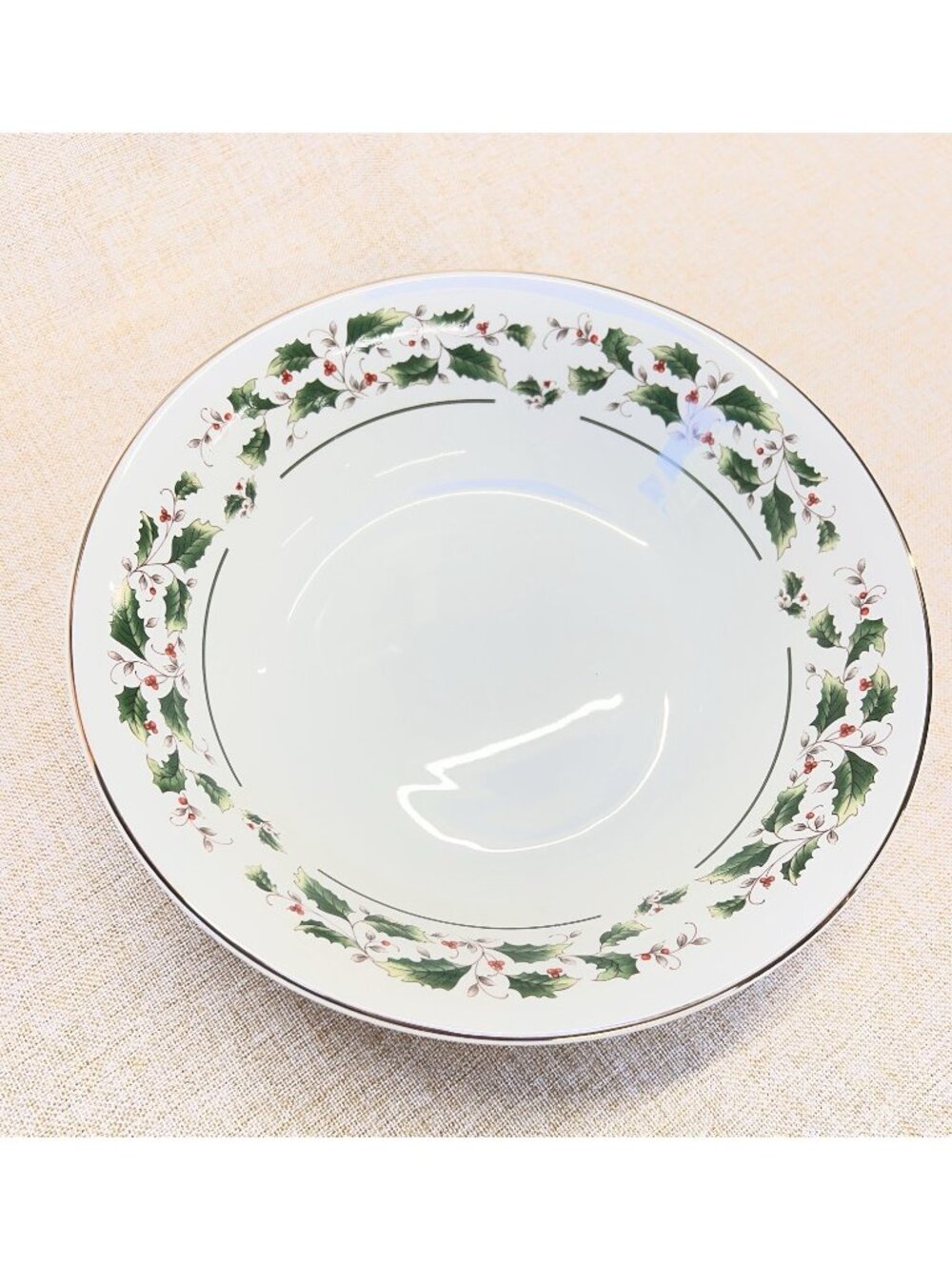 Royal Limited Holly Holiday 9 1/4" Vegetable Serving Bowl Caldor Vtg Christmas
